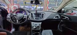 Chrysler 200